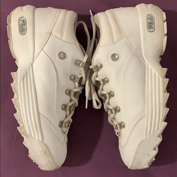 FILA disrupter shoes. - Picture 2 of 4